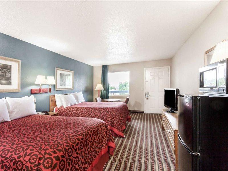 Days Inn By Wyndham Nashville N Opryland/Grand Ole Opry Exterior photo