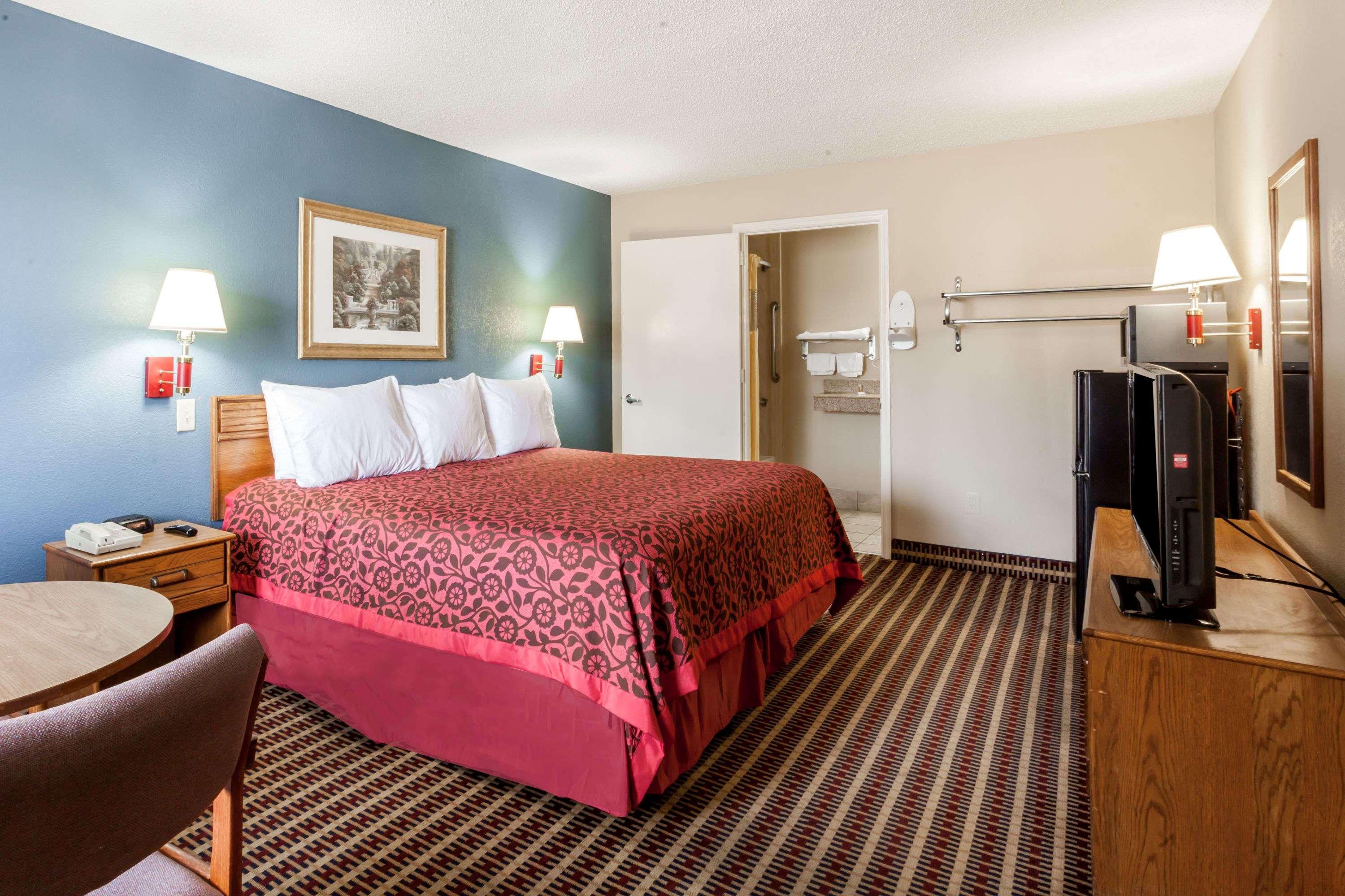 Days Inn By Wyndham Nashville N Opryland/Grand Ole Opry Exterior photo