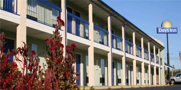 Days Inn By Wyndham Nashville N Opryland/Grand Ole Opry Exterior photo